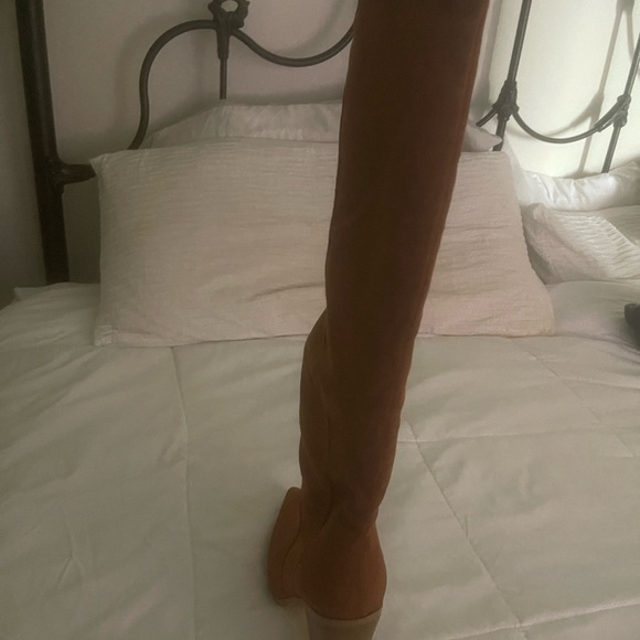 Rust Color Cowboy Boots - Picture 4 of 10